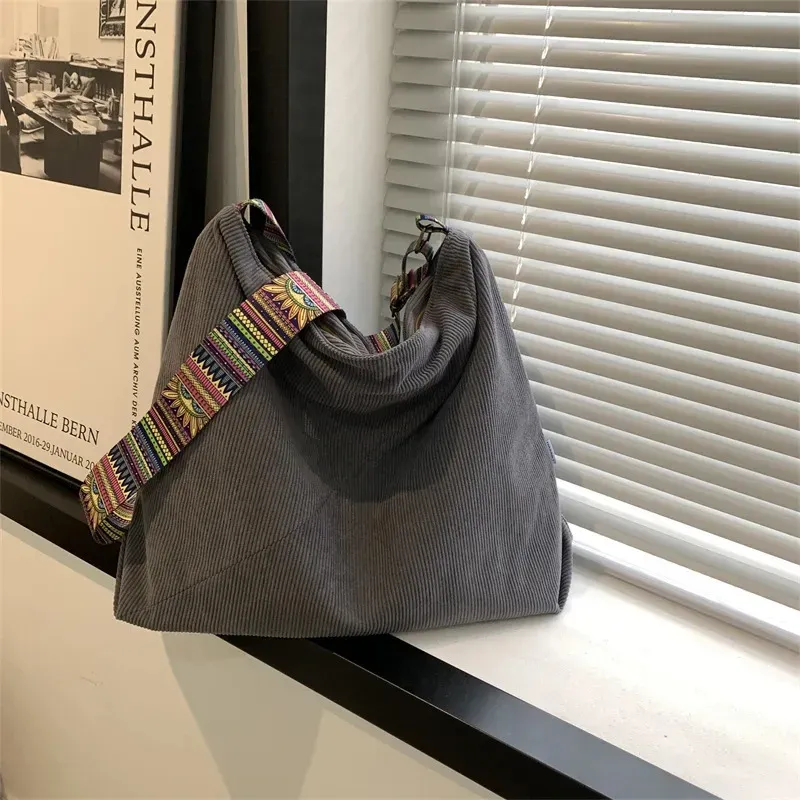 Borsa a tracolla grande in velluto a coste da donna, casual, con fodera in tela, in tessuto solido, con cerniera, a forma di croce, 241112_voghion.com