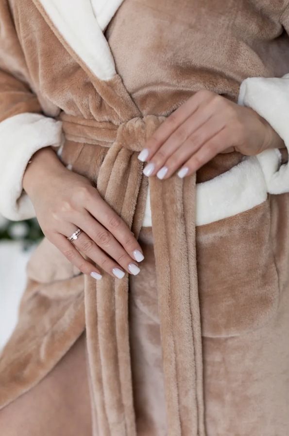 Autumn And Winter Simple And Comfortable Women's Hooded Nightgown Thickened Bathrobe_voghion.com