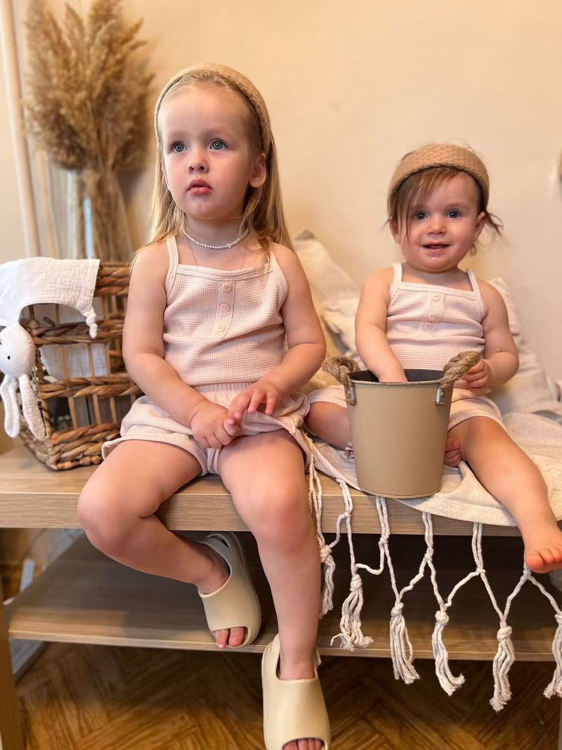 Pijamas de estilo coreano para niños, chaleco para bebé, pantalones cortos para el hogar, ropa informal de punto para niñas_voghion.com