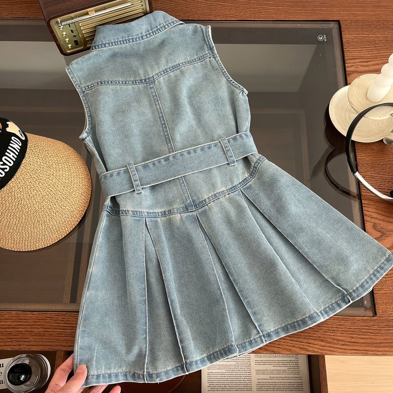 Abito in denim senza maniche in vita con risvolto per ragazze coreane estive 2024 per mamma e bambini_voghion.com