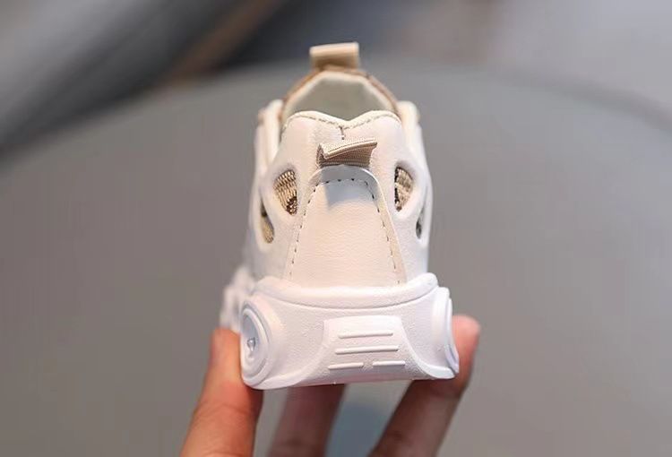 2022 Herbst Neue LED-Licht Anti-Rutsch Weiche Sohle Sport für Jungen und Mädchen Mode Lässig Kinderschuhe_voghion.com