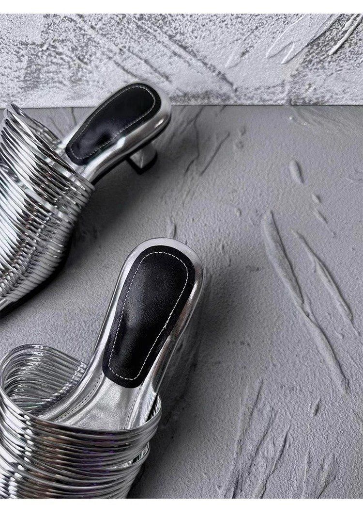 Sandali con cinturino posteriore e punta quadrata color argento da donna - Sabot con tacco a spillo sottile da donna (eleganti sandali aperti ed eleganti)_voghion.com