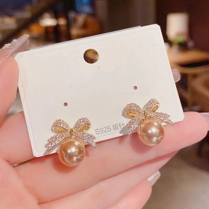 Orecchini giapponesi e coreani squisiti con fiocco di perle e diamanti, semplici e versatili, alla moda, piccoli, per donna._voghion.com