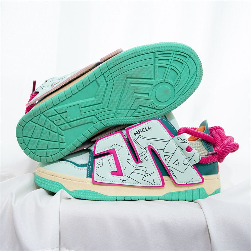 M Letter Hip-Hop Skateboard Loafers für Damen, Ins Korean Style, Paar Nischen Sport Freizeitschuhe, 2023 Sommer Neu_voghion.com