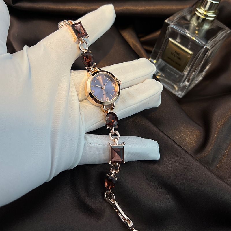 Ocean Thema Quarz Exquisite Armbanduhr mit Diamantbesatz, luxuriöse, mehrfach verstellbare Damenuhr, für den Alltag, Geburtstag, Jahrestag, Valentinstag, Geschenk_voghion.com