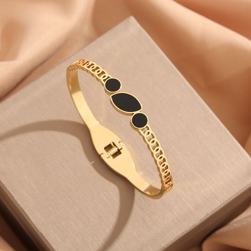 Bracciale geometrico in acciaio al titanio - Stile etnico retrò (gioiello versatile da donna)_voghion.com