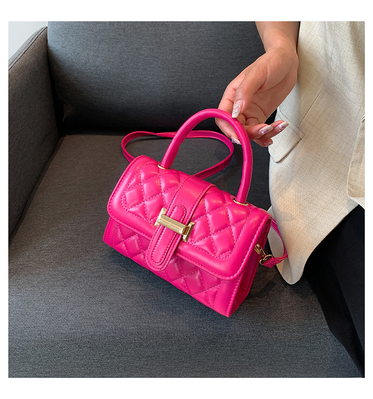 Borsa piccola con filo da ricamo Lingge 2023 Borsa da donna nuova Borsa a tracolla larga all-match in stile esplosivo popolare Borsa a tracolla piccola borsa quadrata portatile_voghion.com