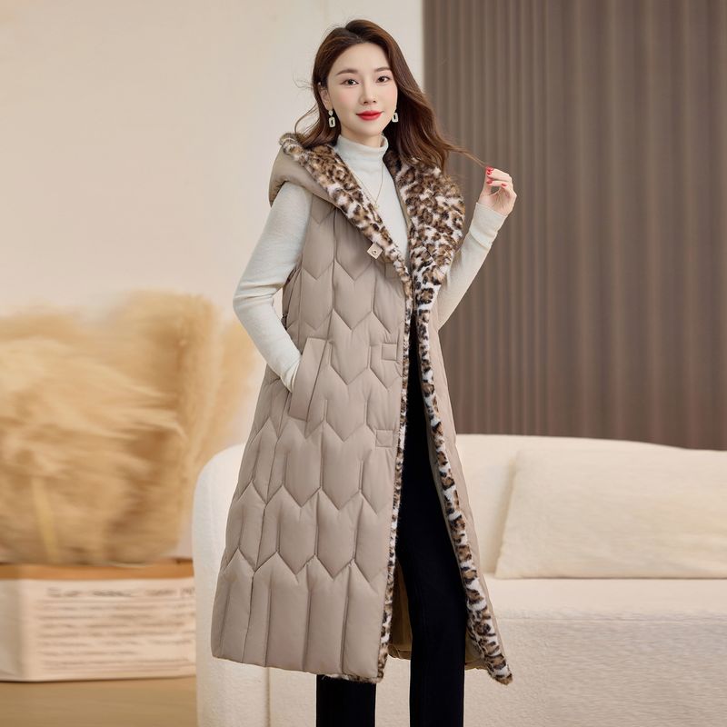 Langer Puffermantel mit Kunstfellkapuze – Damen Winterjacke (Winddicht, Slim Fit, Steppfutter, S-XXL)_voghion.com