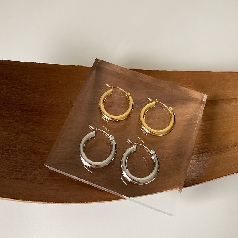 Cirkeloorbellen voor vrouwen in stijl niche-ontwerp kleine eenvoudige koude stijl persoonlijkheidsoorbellen oorbellen_voghion.com