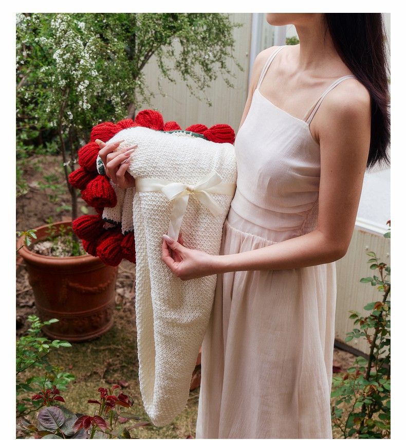 Coperta in pile multiuso Rose Bouquet Throw - 150 cm_voghion.com