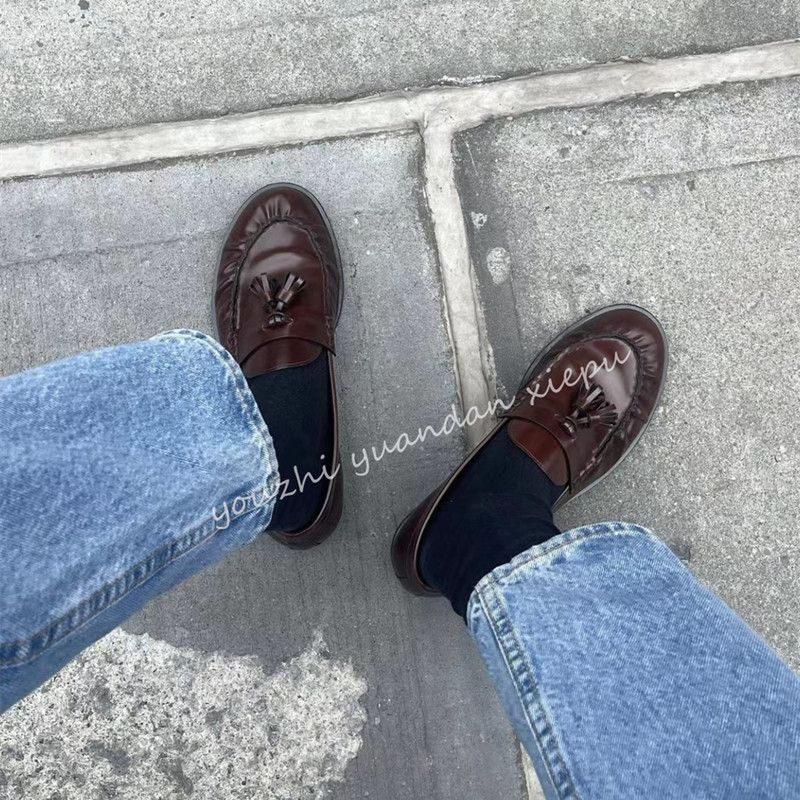 Row Single Full Genuine Tassel Loafers British Style Flat Round Toe Small Leather Shoes Breathable Comfortable_voghion.com