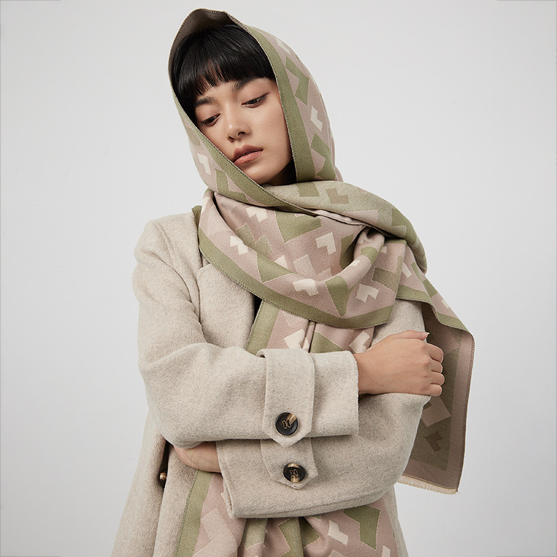 Summer New Geometric Cashmere Scarf Women's Shawl Cloak Fashion Ethnic Style Split Warm Tassel Blanket_voghion.com