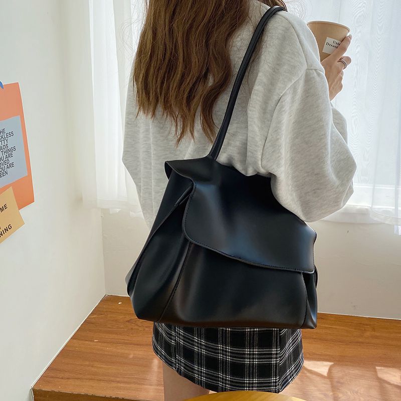 Design di nicchia femminile di grande capacità, nuova borsa ventiquattrore autunno/inverno 2024 per celebrità di Internet, tracolla singola_voghion.com