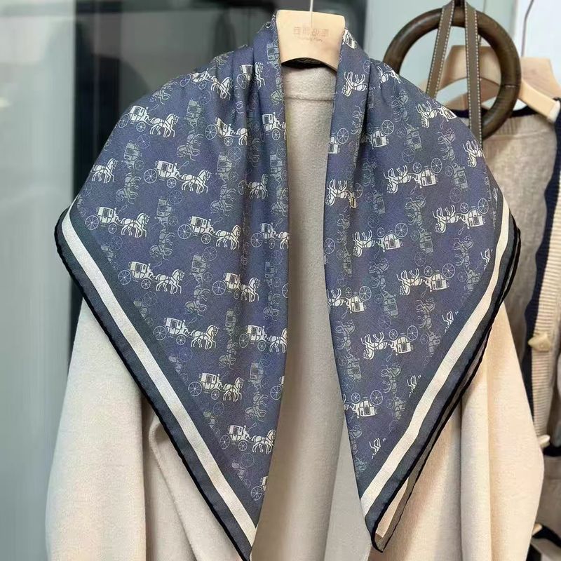 Sciarpa autunno-inverno da donna di alta qualità, double face, in seta e lana, modello Mulberry Real Blue Carriage 85_voghion.com