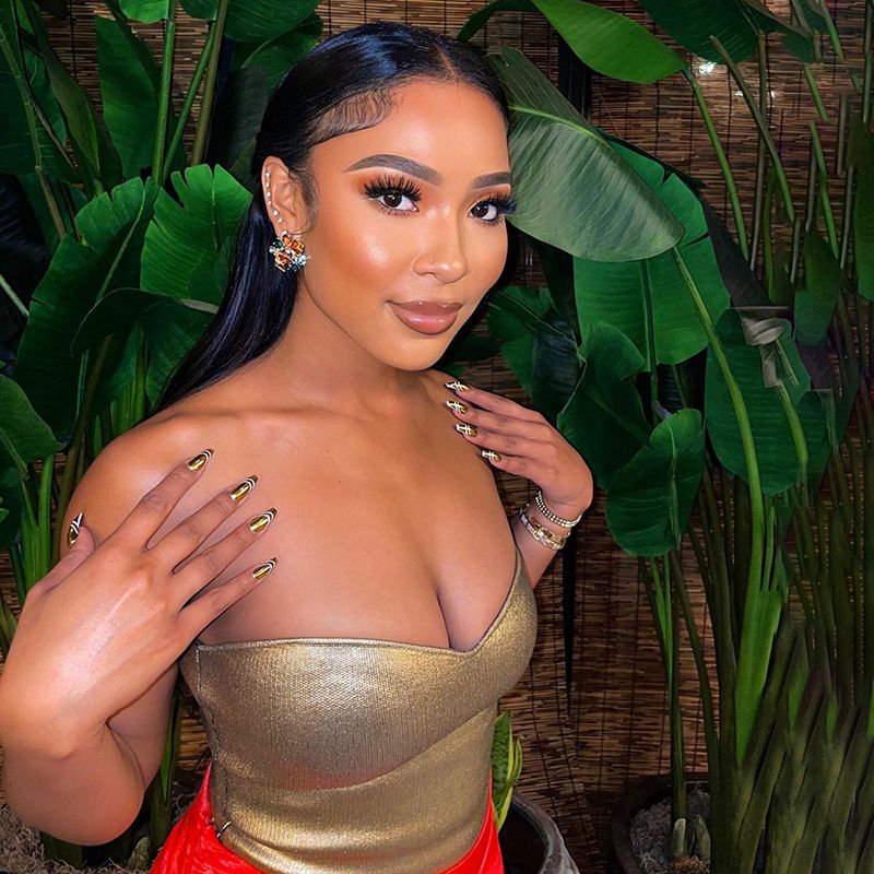 Vestito da festa beige in denim, aderente, largo, corto, con perline, a V, lungo, mini, autunno, con bottoni, cerniera, comodo e traspirante._voghion.com