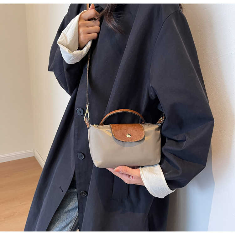 Designer Semplice Crossbody Moda Donna Mini Ascellare Packe Satchel 2023 Trend Hobos B Lady Spalla Bs_voghion.com
