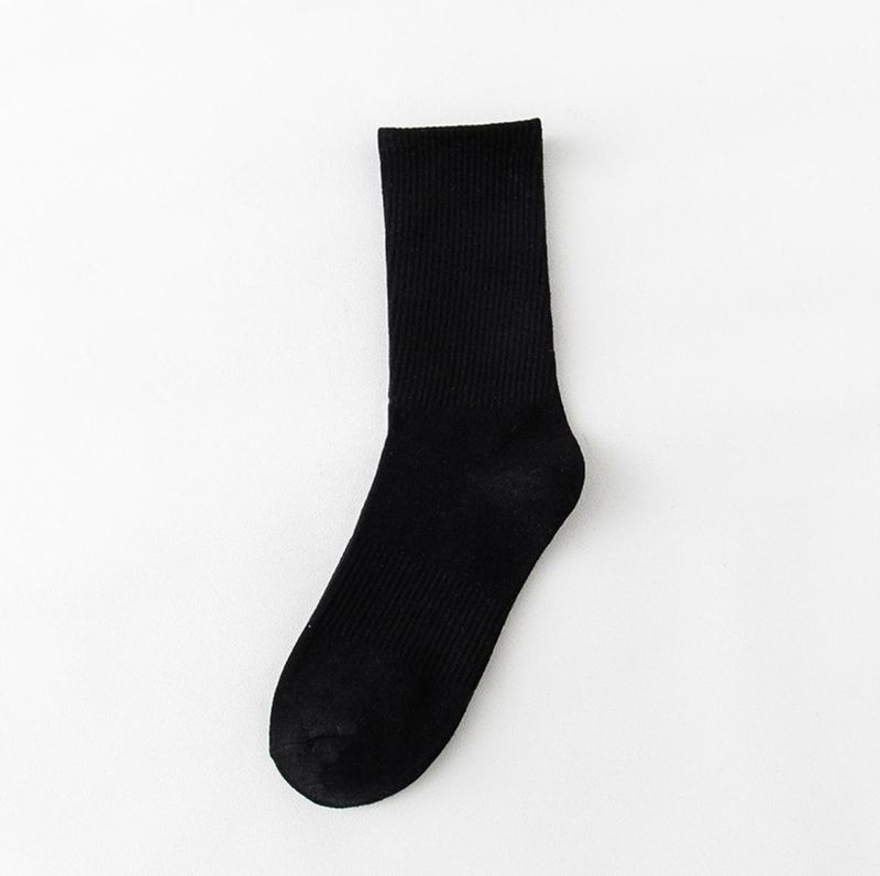 Socken Frühling und Sommer atmungsaktiv Schweiß Anti-Geruch Männer und Frauen in schwarz und weiß einfarbig Mitte der Wade Paar Socken die Baumwolle_voghion.com