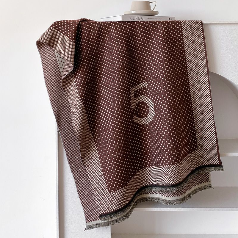 2024 Autumn/Winter New Thousand Bird Grid Dot Printed Simple High end Women's  Cashmere Scarf with Shawl Waist_voghion.com