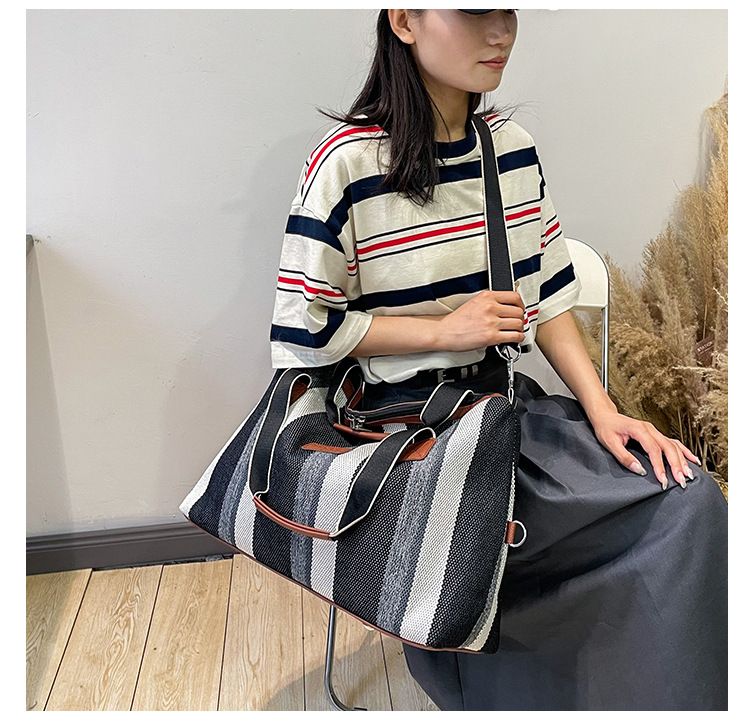 Reisetaschen Neue gestreifte Kurzstrecken-Reisetasche für Damen aus rauem Canvas, Handgepäcktasche, große Kapazität, Schulter-Umhängetasche_voghion.com