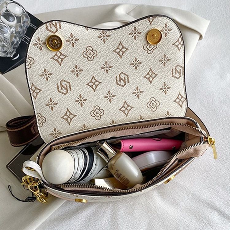 2025 New Fashion Wide Strap Crossbody Small Bag With Printed Chain For Women_voghion.com