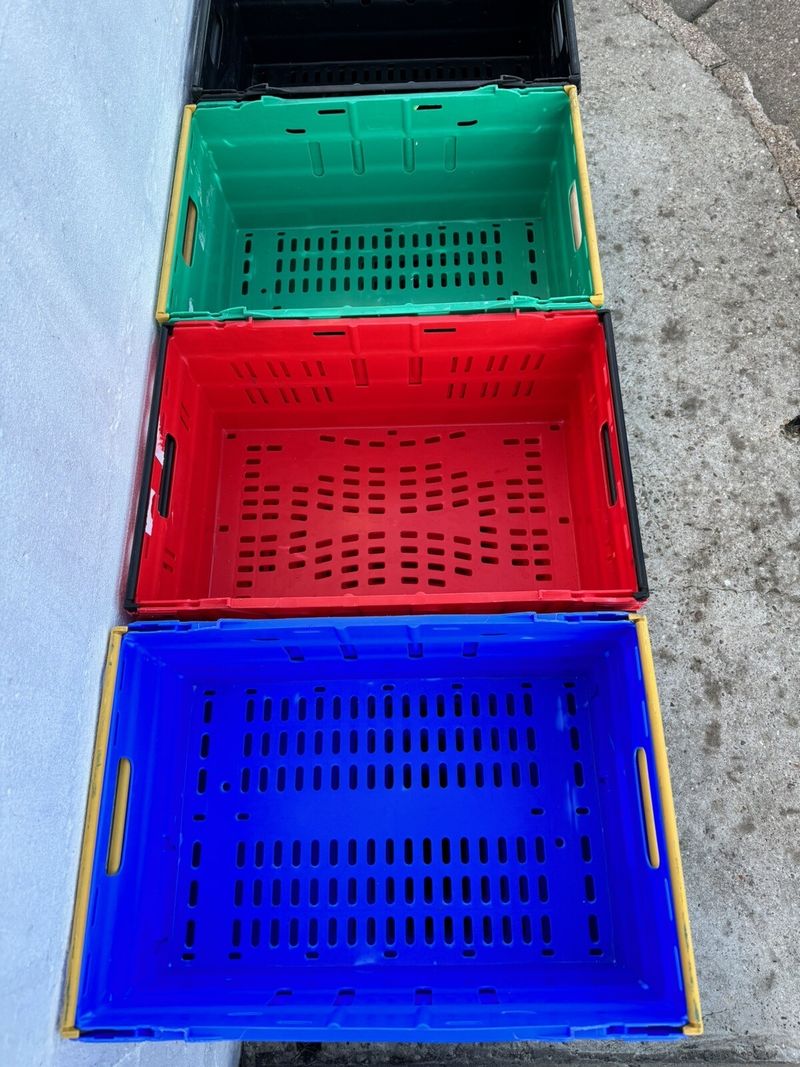 20 X 25cm Deep Bail Arm Crates / 42 Litre Plastic Stacking Boxes 60 X 40 X 25cm_voghion.com