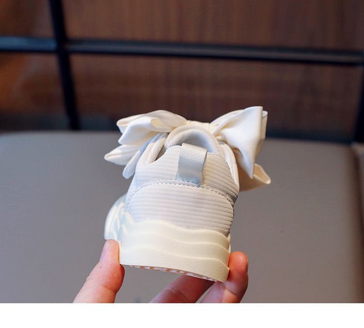 Nischen-Schnürschuhe aus Canvas für Damen 2024 Frühling Herbst neue Rutsch- und Anti-Kick-Kindersportschuhe, weiße Studentenschuhe_voghion.com