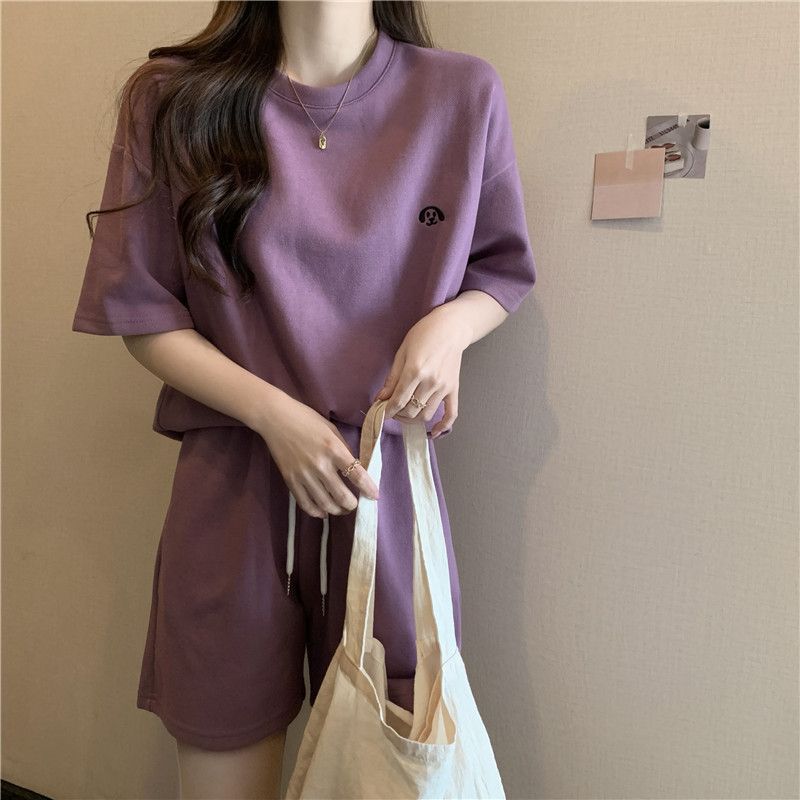 Damenbekleidung im Sommer, sportlich, lässiger Stil, gesäumtes, kurzärmeliges T-Shirt, A-Linie, Shorts mit weitem Bein, zweiteiliger Anzug_voghion.com