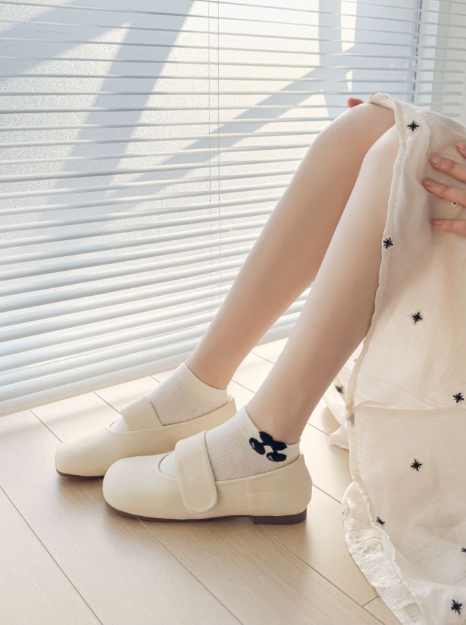 Calzini corti sottili bianchi e neri con bolle più calzini estivi da donna in stile cardigan per la fragilità_voghion.com