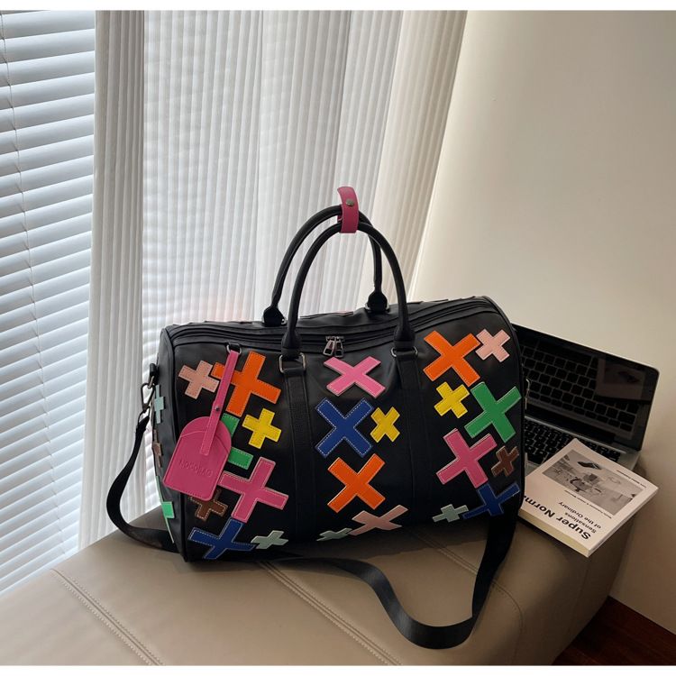 Neue Reisetasche aus PU-Umhängetasche für Damen und Herren – wasserdichte Umhängetasche mit geometrischem Design und Farbblockierung (Pink, Schwarz, Mehrfarbig)_voghion.com