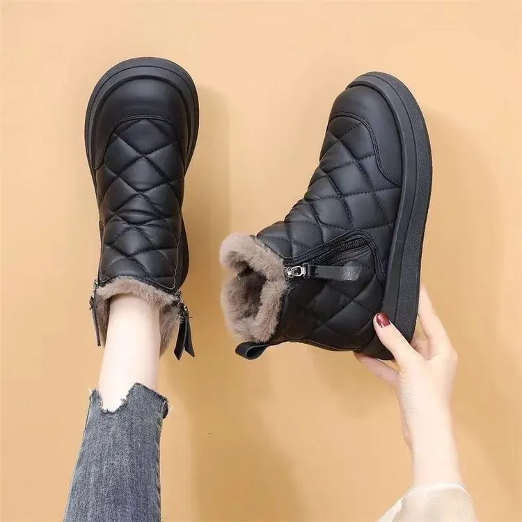 Snow Winter New Style Fleece Lined Thickened Northeastern Large Cotton Shoes Waterproof Non-Slip Warm Women's Short_voghion.com