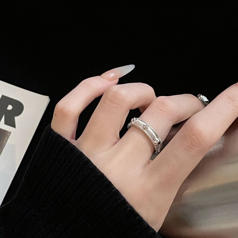 Modischer Gulas-Zirkon mit offenem, schlicht gestapeltem Nischendesign, High-End-Feeling, gepaartem Ring, leichtem Luxusring_voghion.com