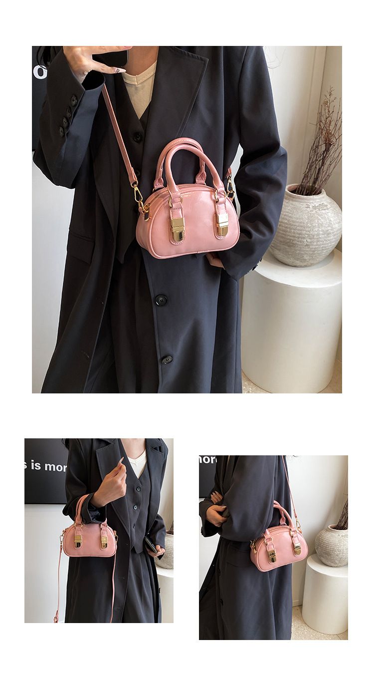 Fashionable Hand-held Bowling Bag For Women 2024 New Item Niche Retro Shell Bag High-end And Versatile Shoulder Bag Crossbody Bag_voghion.com