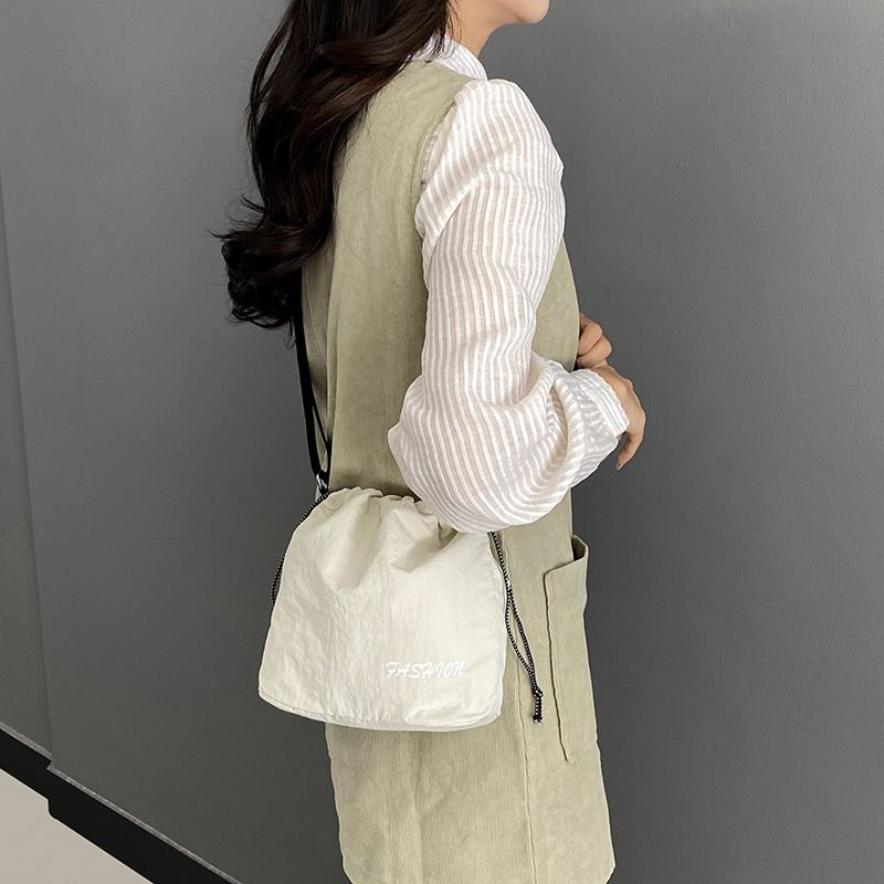 Zaino con coulisse e secchiello di grande capacità per donna, borsa a tracolla casual estiva 2025_voghion.com