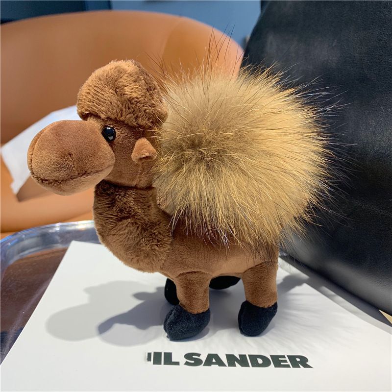 Ciondolo portachiavi per auto con piccola borsa di cammello con palla di pelo di procione vera e creativa personalizzata e carina_voghion.com