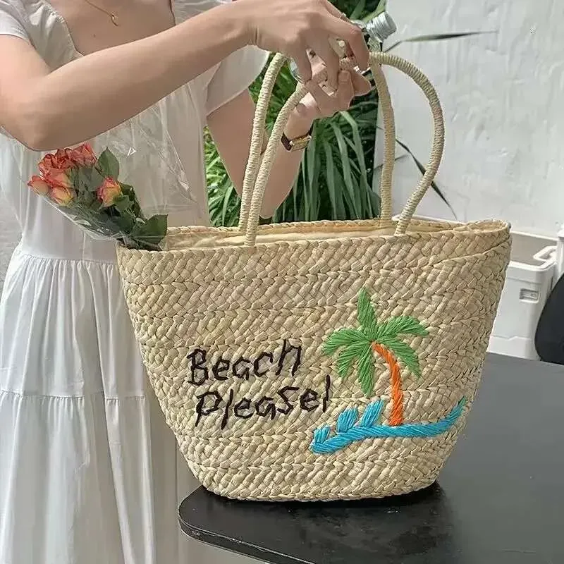 Borsa da spiaggia estiva Bohemia, grande capacità, realizzata a mano, intrecciata con buccia di mais e ricamata a forma di albero di cocco, da donna_voghion.com