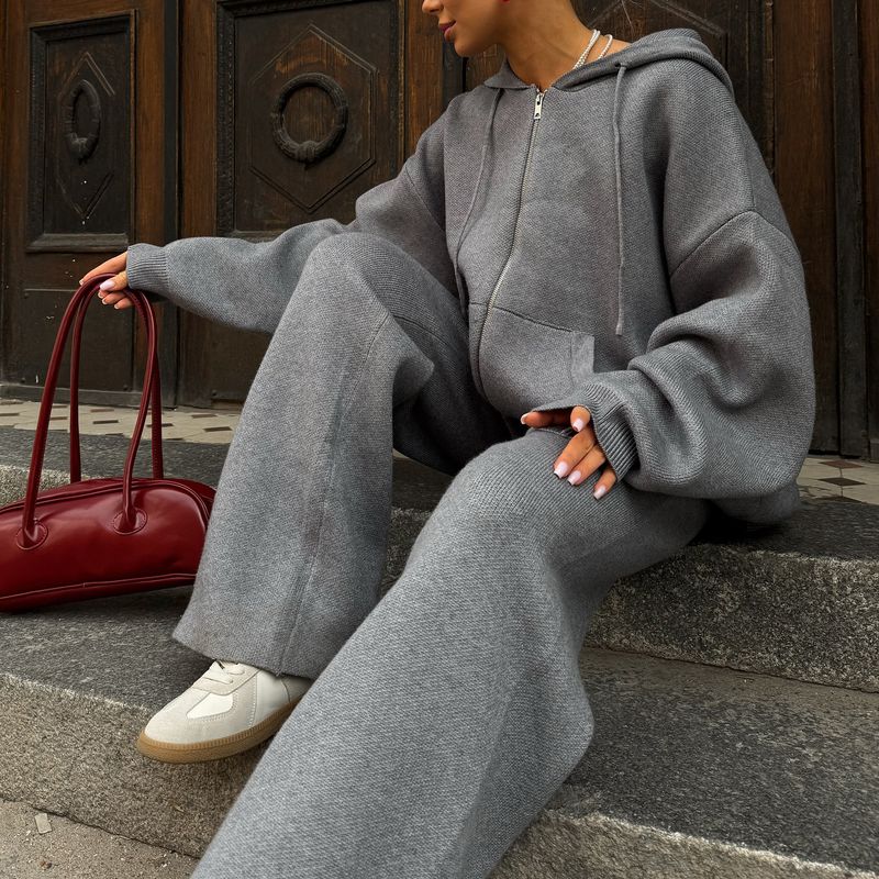 Completo con felpa con cappuccio e pantaloni a gamba larga in maglia – Maglione oversize con cerniera e pantaloni morbidi_voghion.com