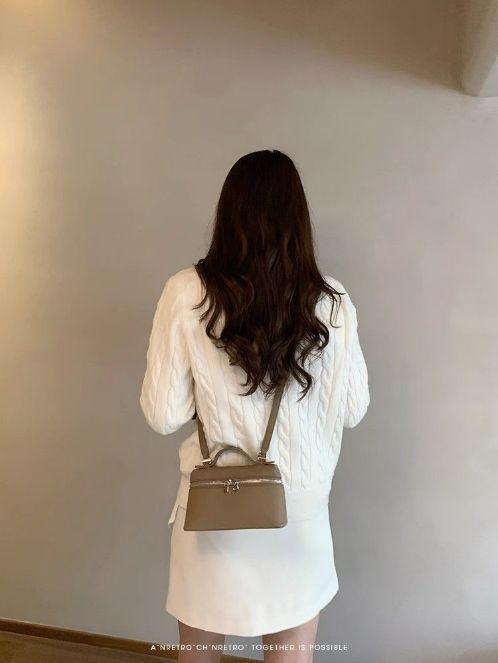 Niche Time Traveler Lunchbox-Tasche für Damen, neue Sommer-Umhängetasche 2023, vielseitige tragbare Umhängetasche_voghion.com