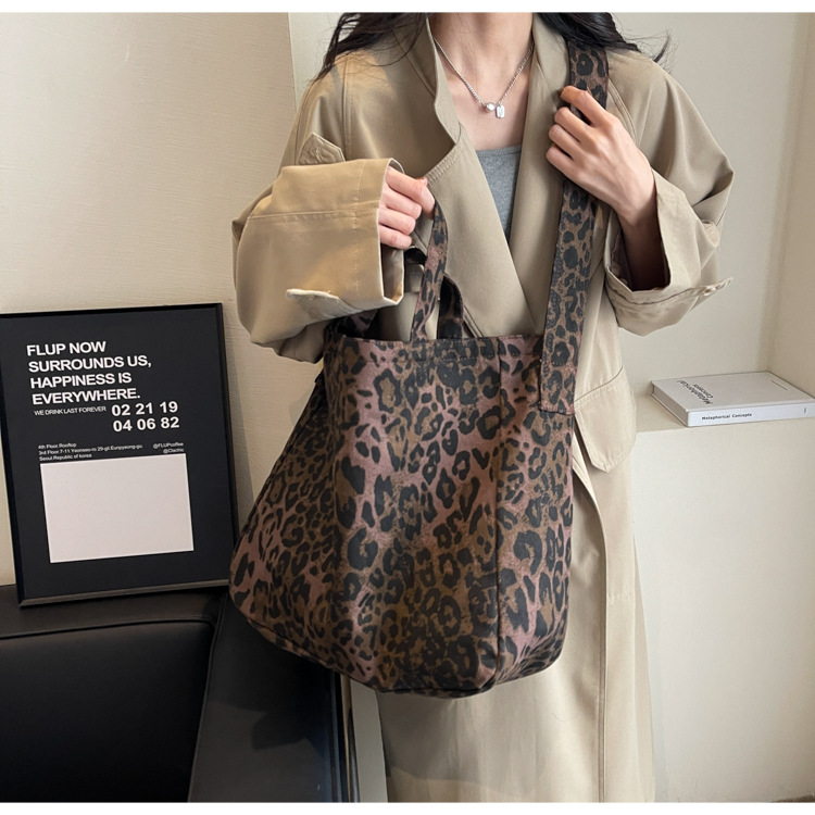 Women's leopard print bag Large capacity women's shopping bag_voghion.com