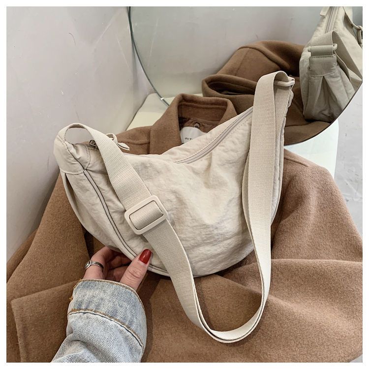 Borsa a tracolla da donna dal design semplice Borsa a tracolla piccola in nylon da donna alla moda Borse a tracolla piccole in stoffa per ragazze vintage_voghion.com