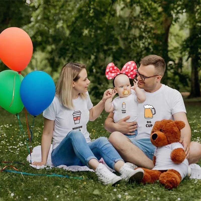 Nowy letni prosty strój rodzica i dziecka dla rodziny trzyosobowej, kombinezon niemowlęcy, luźny top w stylu ulicznym, koszulka z krótkim rękawem_voghion.com