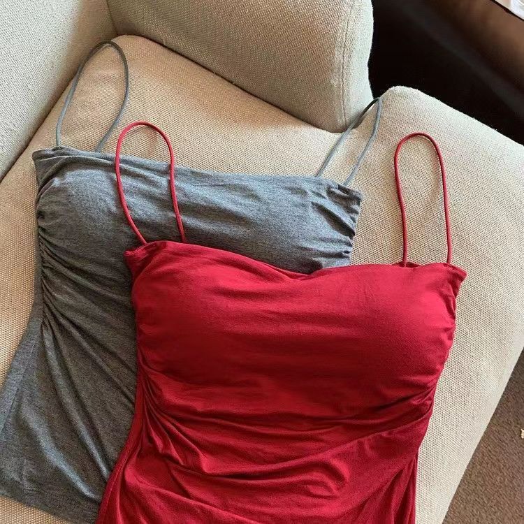 Canotta da donna estiva con spalline sottili, imbottitura sul petto per interno e_voghion.com