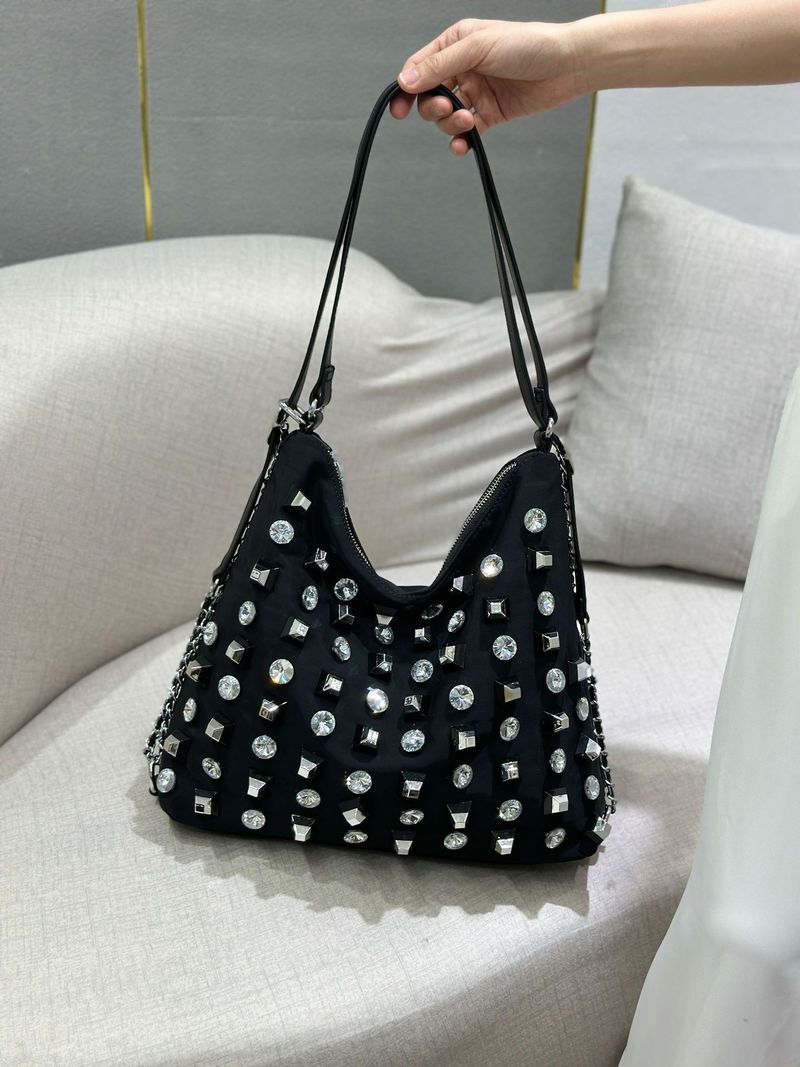 Borsa grande nera con strass 2025_voghion.com