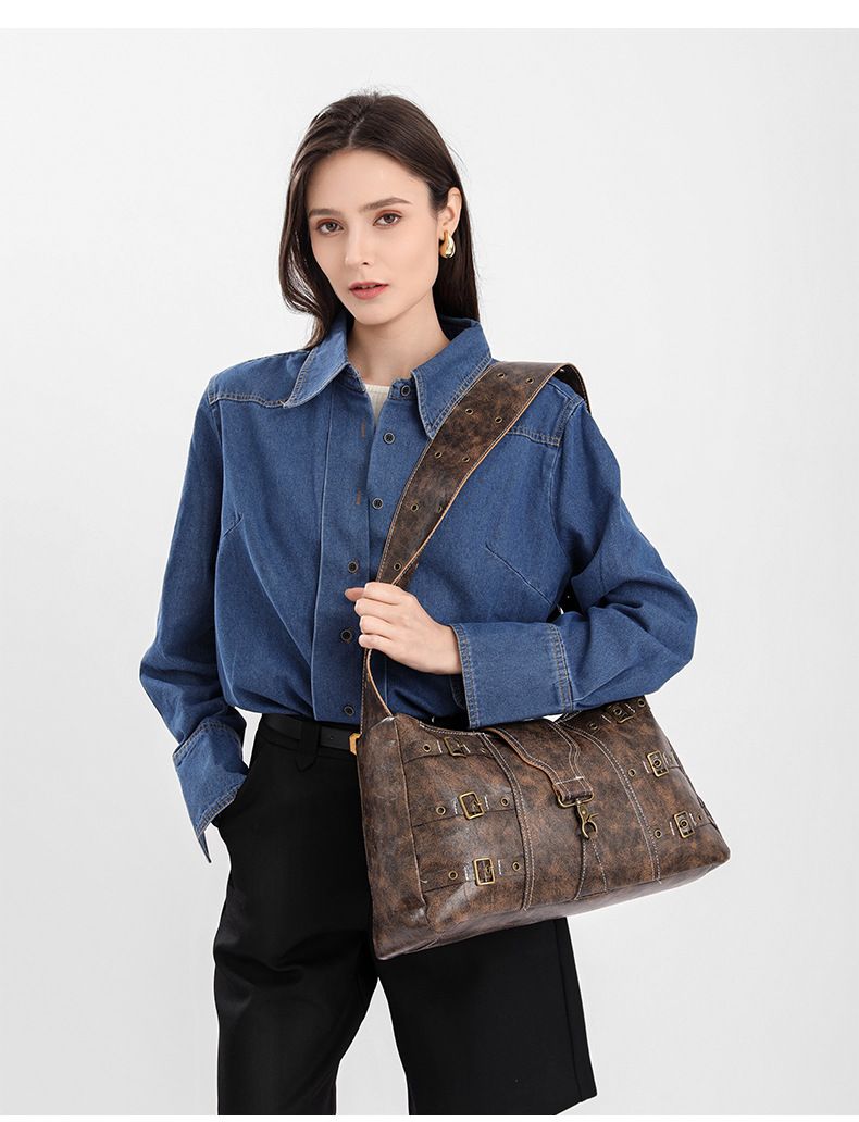 2025 New PU Leather Shoulder Bag Wide Strap Retro Large Capacity Heavy Metal Punk Vintage Tote Handbag_voghion.com