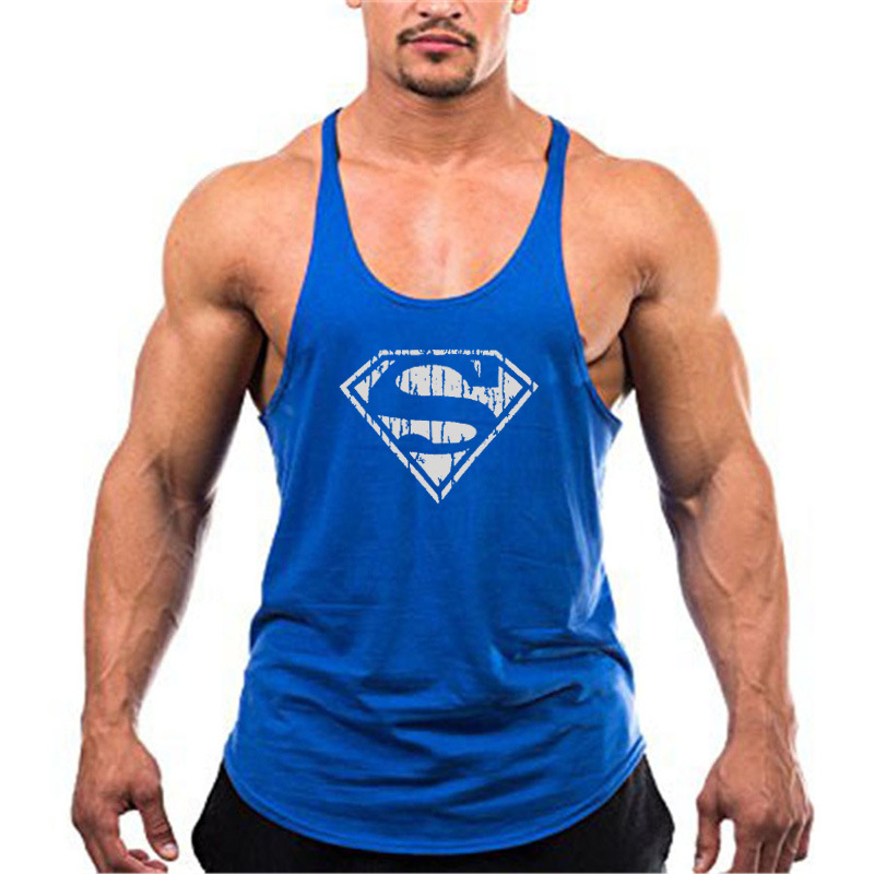 Superman bedruckte Fitnessweste aus reiner Baumwolle mit tiefem Schnitt und dünnem Schultergurt_voghion.com