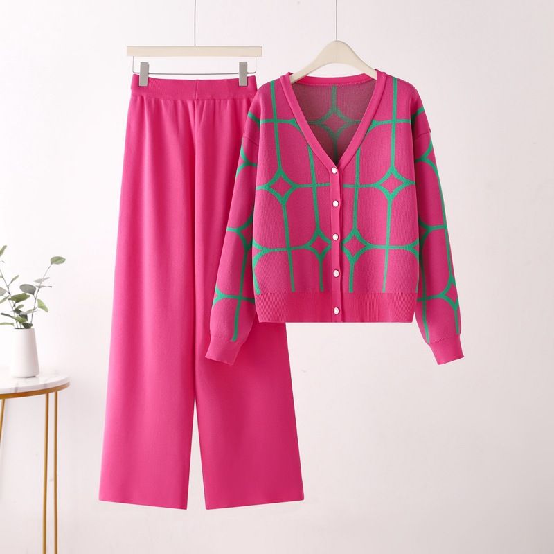 Îmbrăcăminte pentru femei toamna-iarna nou cardigan cu model de linie tricotat set din două piese, lejer, care acoperă carnea și pantaloni slim cu picior larg_voghion.com