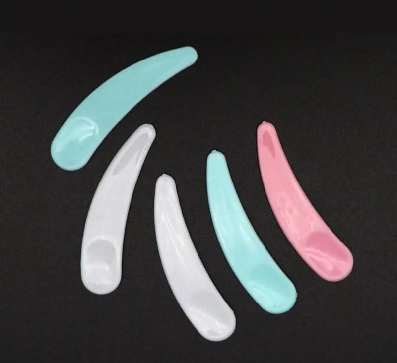10 pçs/set mini máscara creme colheres rosto creme para os olhos vara cosméticos mistura espátula descartável curvo colher maquiagem kits de ferramentas de beleza_voghion.com