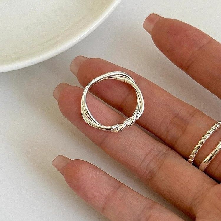 Interwoven Circle For Women, Minimalist Cool Style, Simple High-Value Versatile Elegant Index Finger Ring_voghion.com