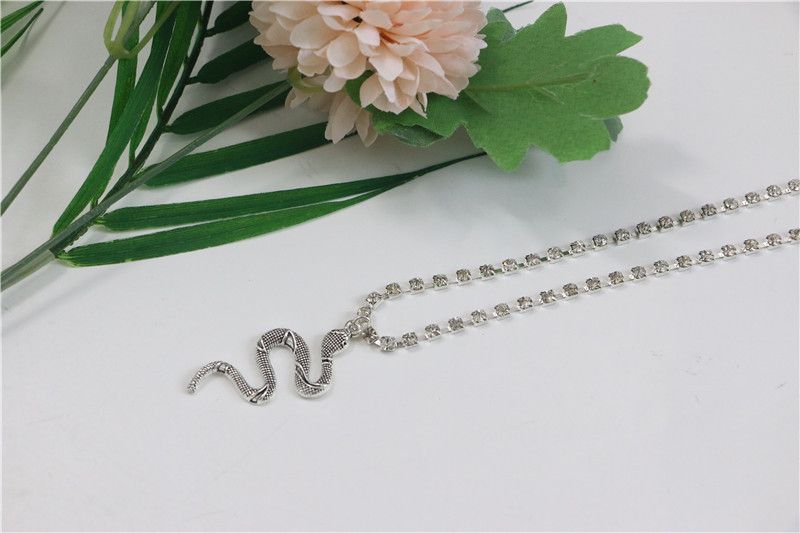 Legering slang dierenriem slang hanger strass steentjes enkele rij boorketting taille ketting taille versiering_voghion.com