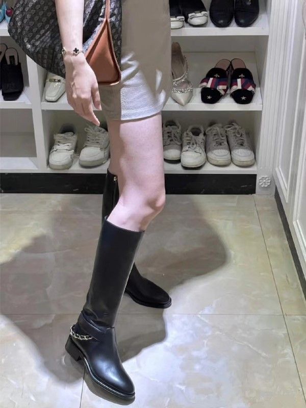 Petites bottes western à talons épais et bout rond, style chevalier, style western, fines et pas au-dessus du genou, nouvelle collection 2025_voghion.com