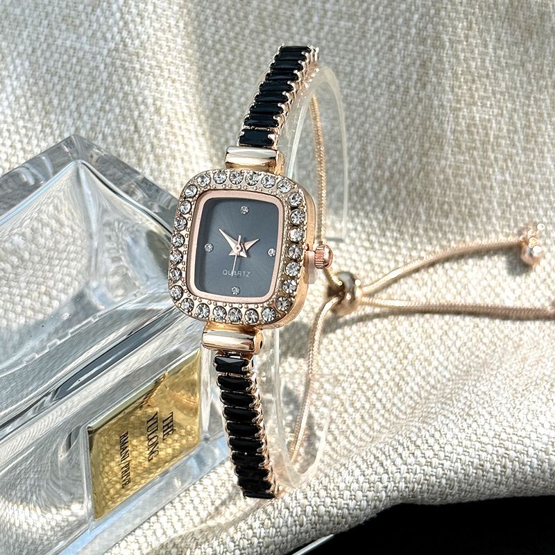 Damenarmbanduhren Zirkon Kleine Zuckerwürfel-Armbanduhr Ausziehbare Lazy Watch Außenhandel Grenzüberschreitende farbige Diamant-Damenquarzuhr_voghion.com